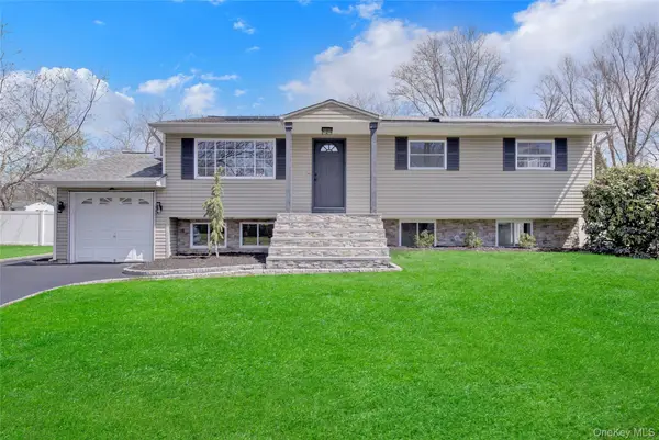 30 Yale Street, Port Jefferson Station, NY 11776