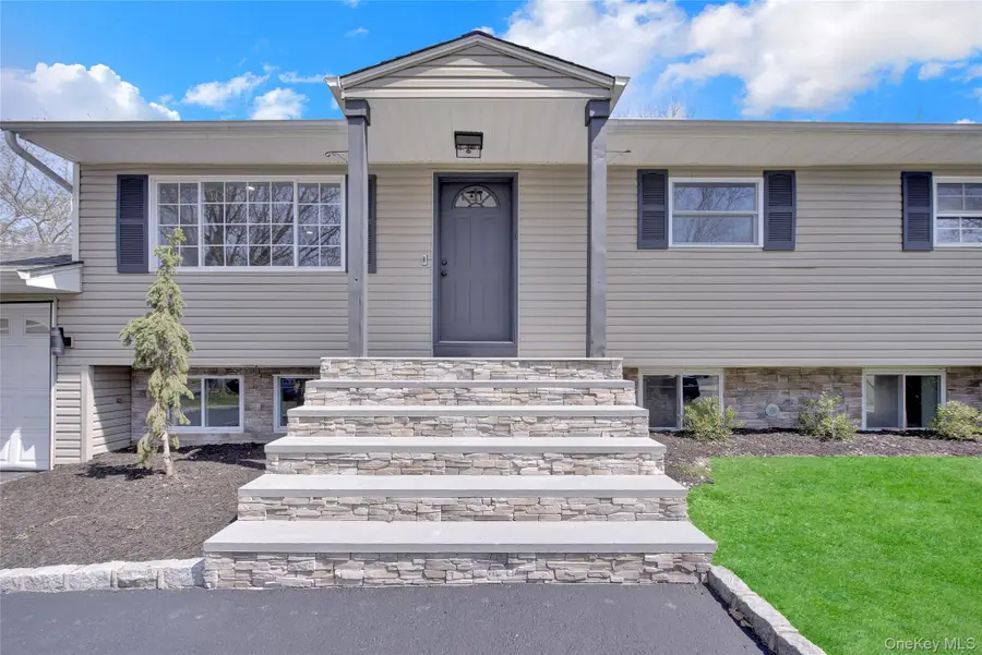 30 Yale Street, Port Jefferson Station, NY 11776 - #2