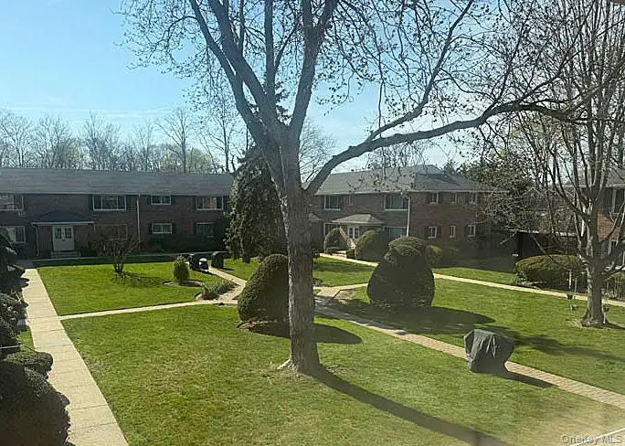 275 Edmunton #I-8, North Babylon, NY 11703 - #2