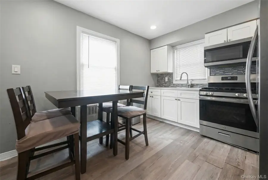 1733 5th Avenue, Bay Shore, NY 11706 - #2