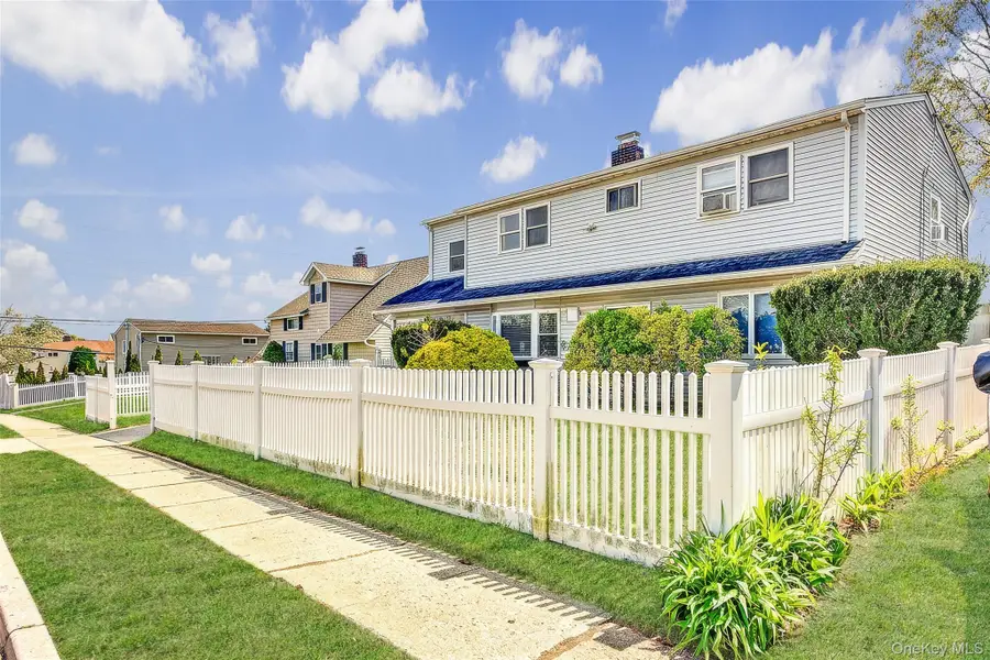 50 Gleaner Lane, Levittown, NY 11756 - #3