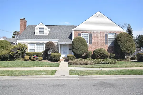 283 Princeton Road, Rockville Centre, NY 11570