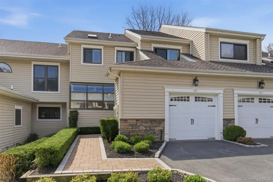44 Villas Circle, Melville, NY 11747 - #2