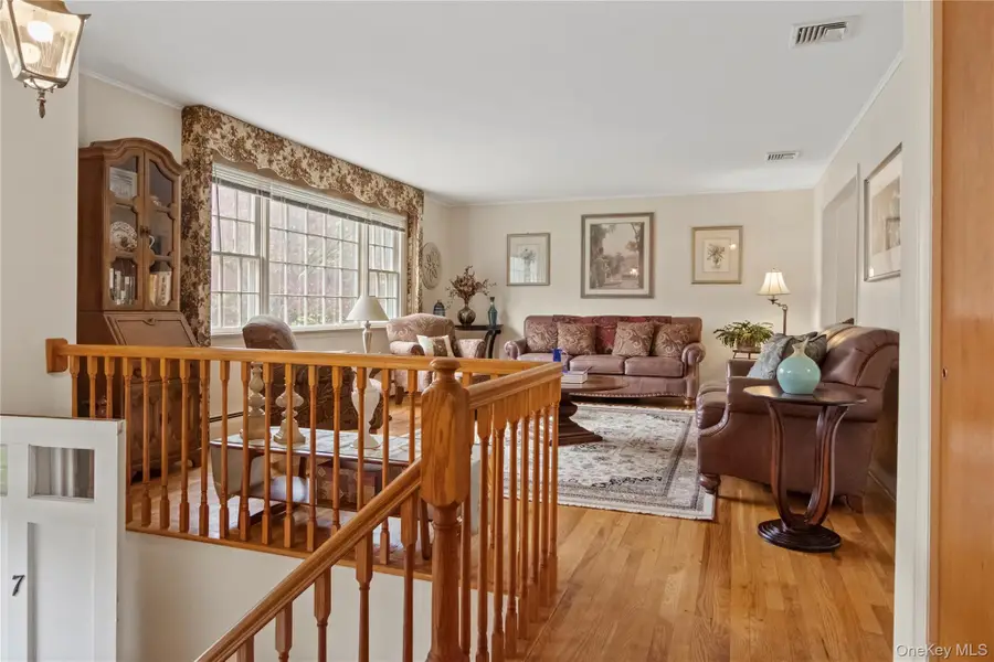 7 Dearborn Road, West Nyack, NY 10994 - #3