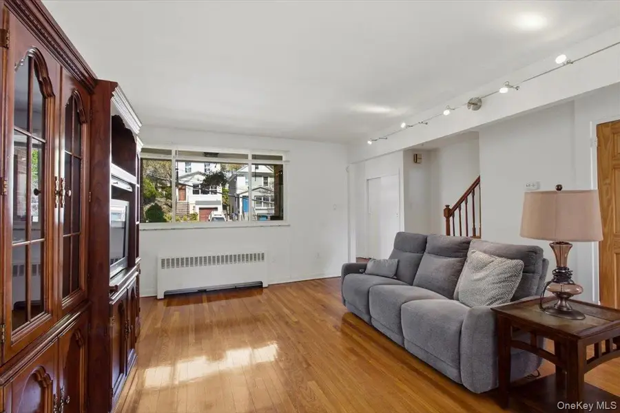 228 W 260th Street, Bronx, NY 10471 - #3