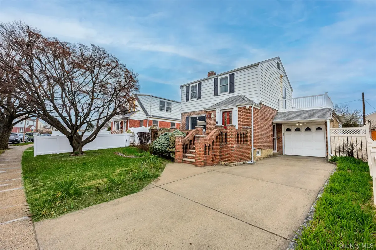 82 Cerenzia Boulevard, Elmont, NY 11003 - #1