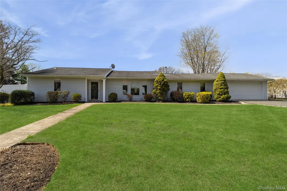 22 Hawthorne Street, Mount Sinai, NY 11766 - #1