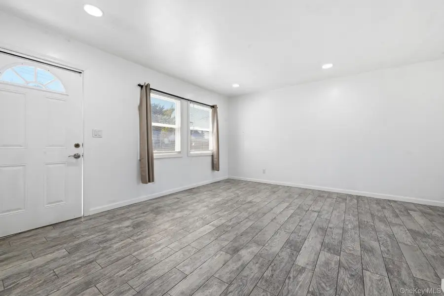 25 Montgomery Street, Brentwood, NY 11717 - #3