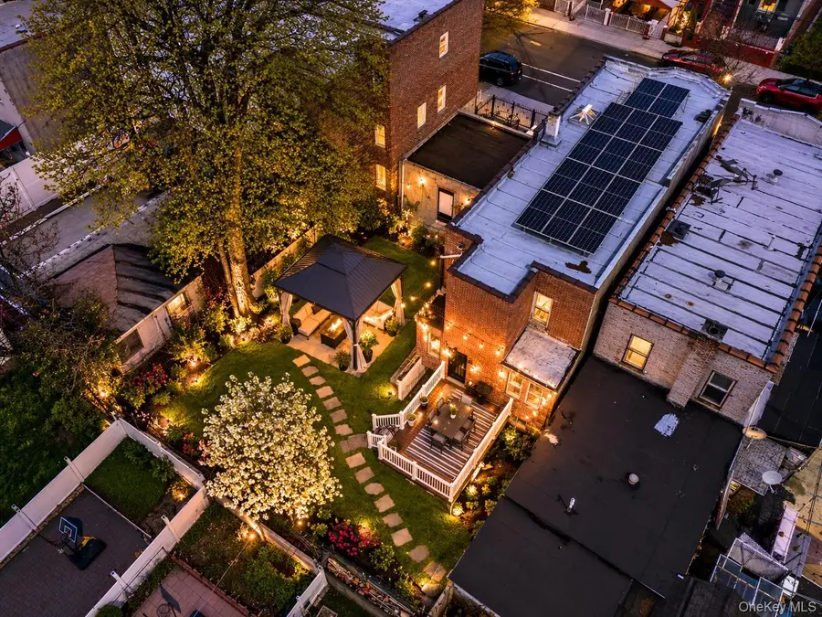 918 E 216th Street, Bronx, NY 10469 - #3