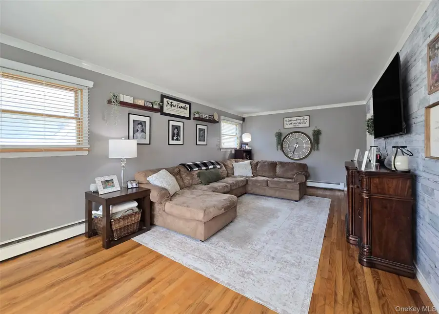 15 Brush Hollow Road, Holbrook, NY 11741 - #3