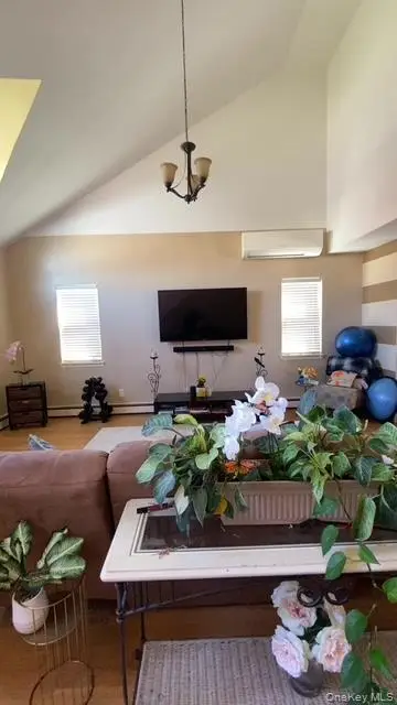 32 Maple Avenue, Hempstead, NY 11550 - #3