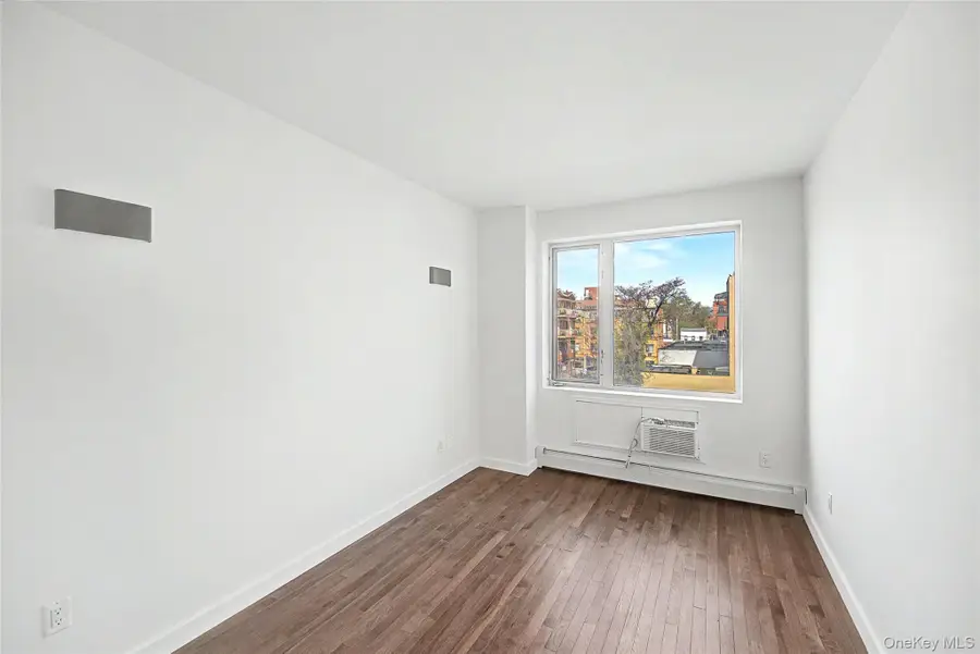 13621 Latimer Place #3E, Flushing, NY 11354 - #3