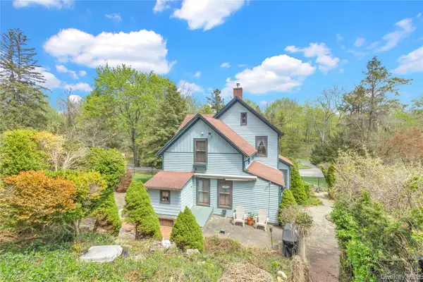 210 Old Town Road, East Setauket, NY 11733