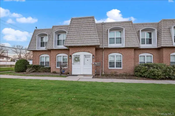 175 Main Avenue #158, Wheatley Heights, NY 11798