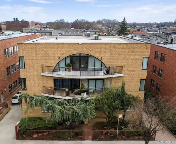 14726 Roosevelt Avenue, Flushing, NY 11354