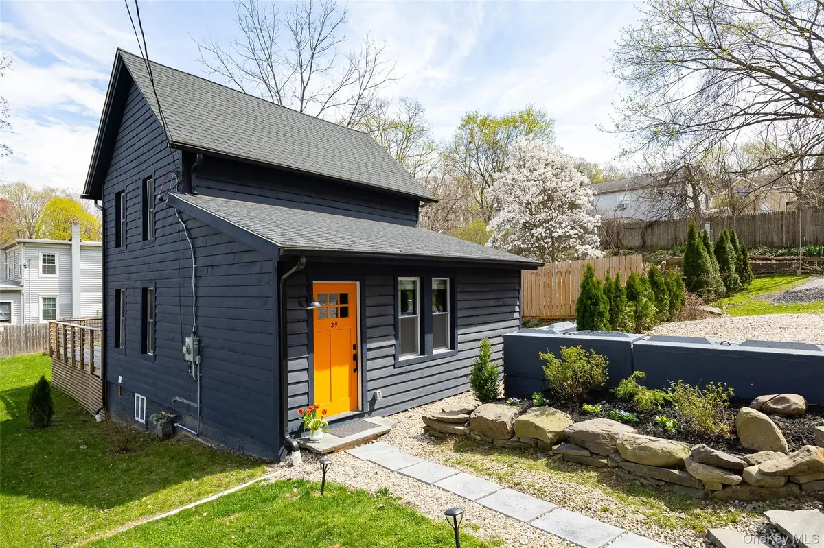 39 N Broadway, Kingston, NY 12401 - #1