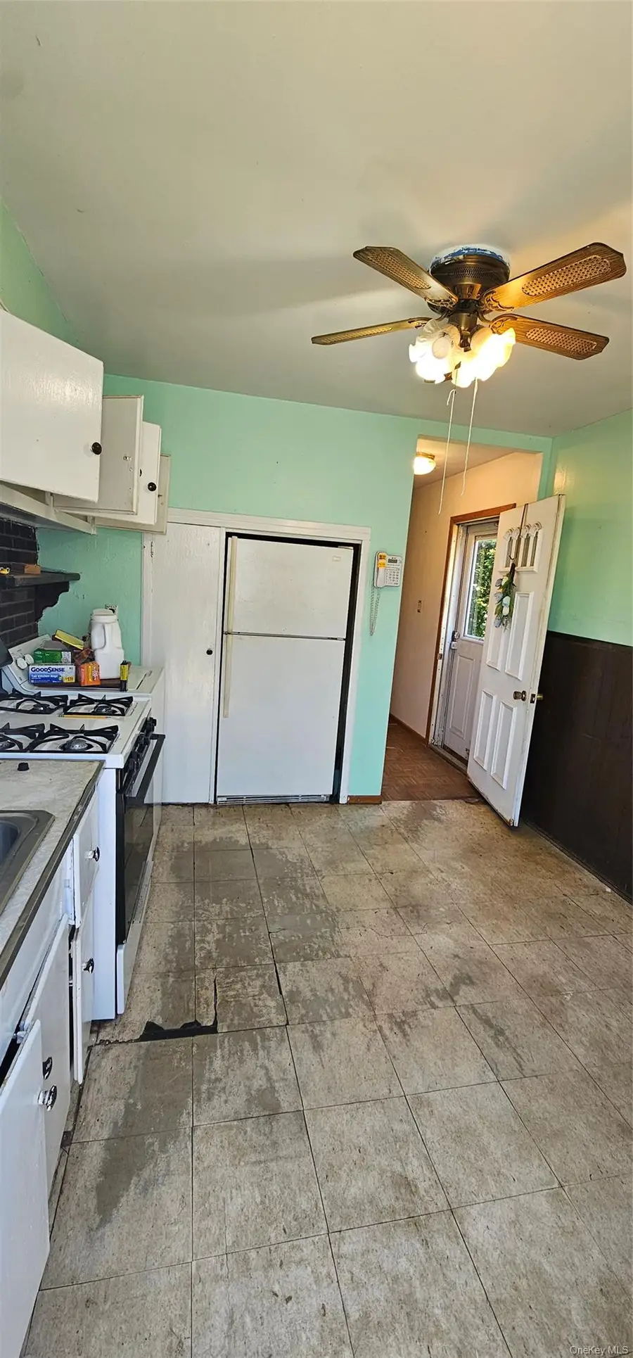 136 Primrose Avenue, Massapequa Park, NY 11762 - #3