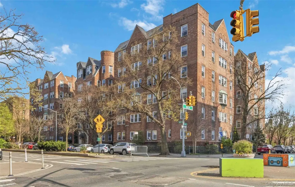 86-10 34th Avenue #522, Jackson Heights, NY 11372 - #1