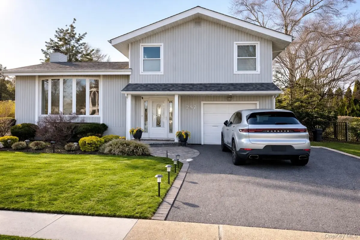 287 Birchwood Park Drive, Jericho, NY 11753 - #1