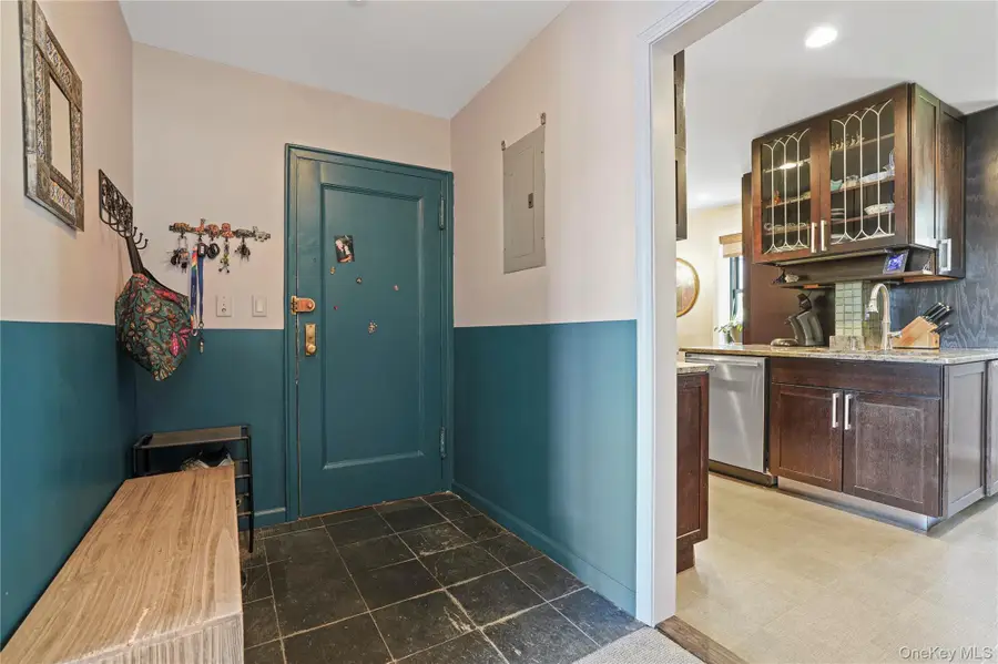 1209 California Road #2R, Eastchester, NY 10709 - #3