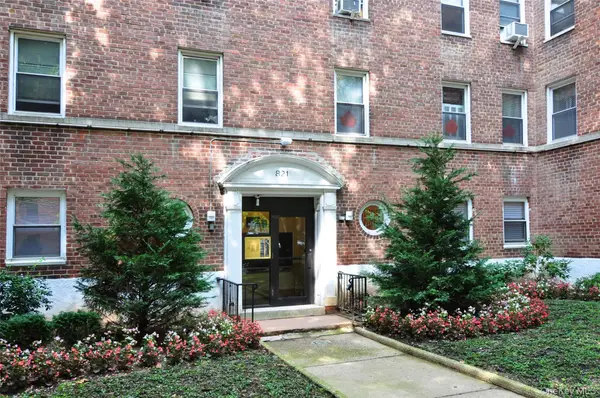 821 Bronx River Road #4D, Bronxville, NY 10708