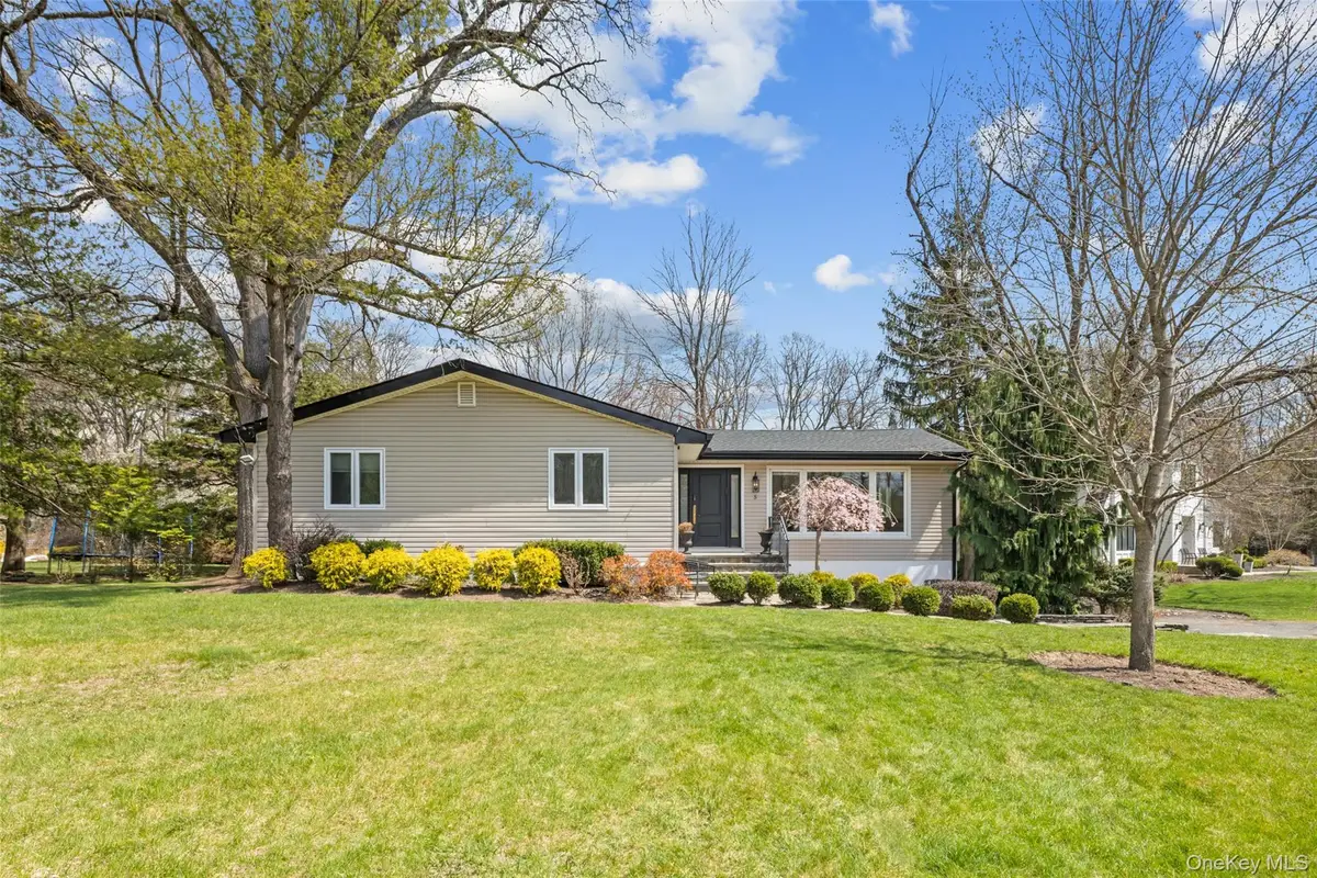 5 Lynne Court, Suffern, NY 10901 - #1