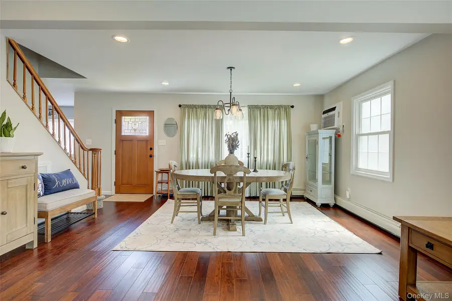 12 Crescent Lane, Levittown, NY 11756 - #3