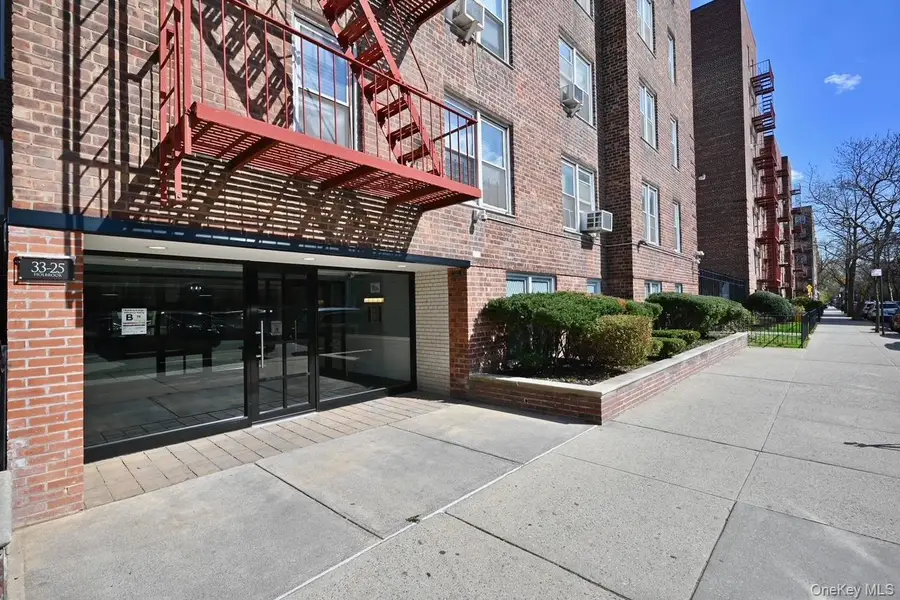 33-25 90 Street #5D, Jackson Heights, NY 11372 - #2