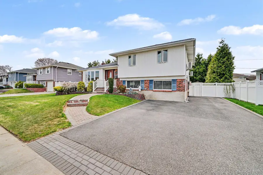 126 Washington Street, Farmingdale, NY 11735 - #3