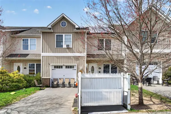 9 Maple Avenue, Bloomingburg, NY 12721