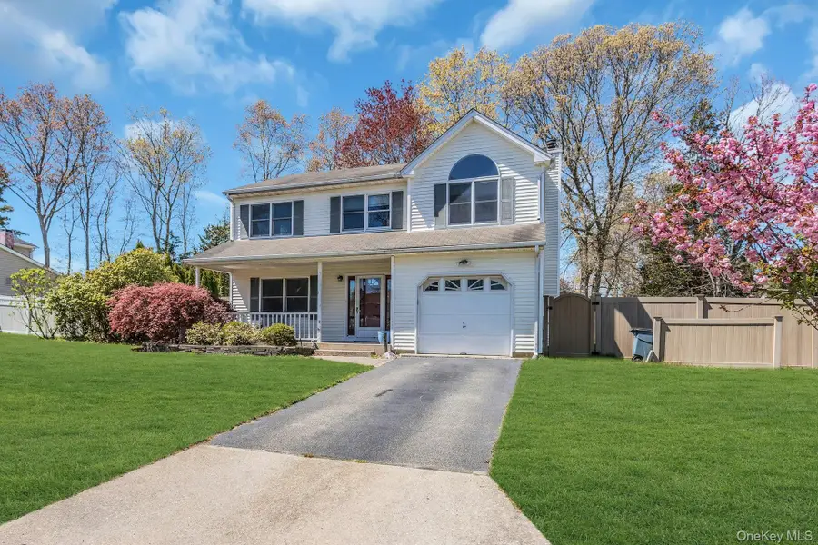 38 Memorial Boulevard, East Moriches, NY 11940 - #3