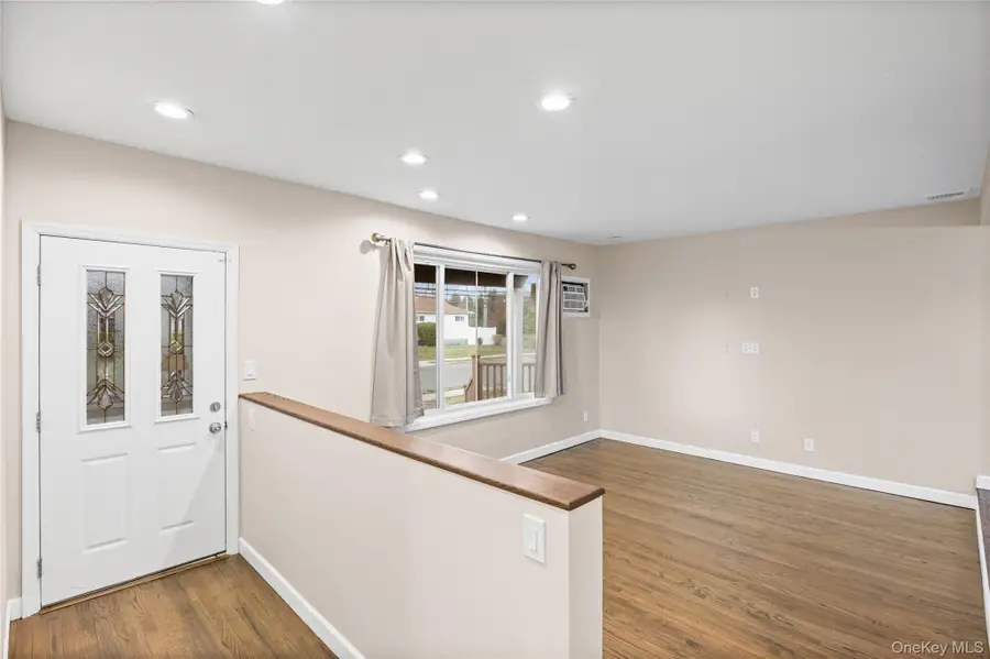 1091 Gardiner Drive, Bay Shore, NY 11706 - #3