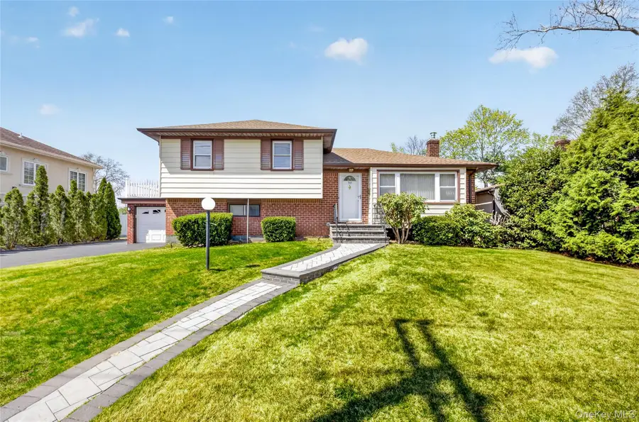 141 Cold Spring Road, Syosset, NY 11791 - #2