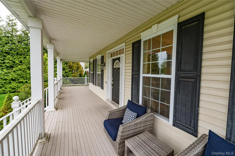 4 Indianwood Court, Wading River, NY 11792 - #3