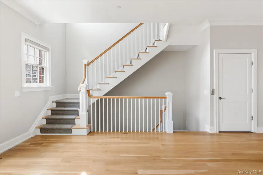 902 Mill Creek N, Roslyn, NY 11576 - #2