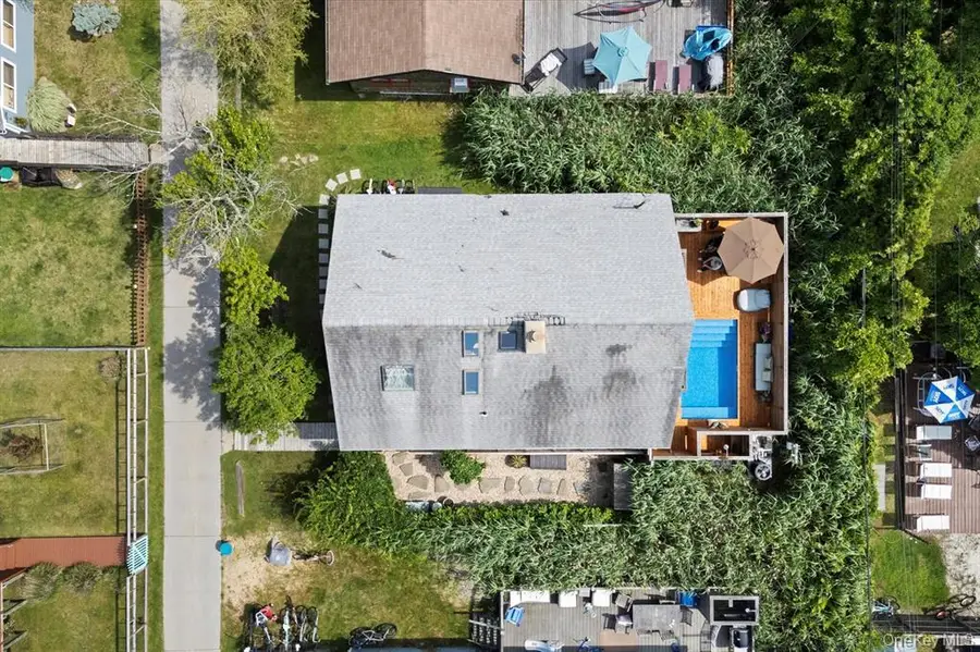 17 Bungalow Walk, Ocean Beach, NY 11770 - #2