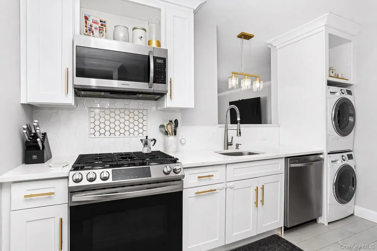 76 Lawrence Court #C, White Plains, NY 10603 - #1