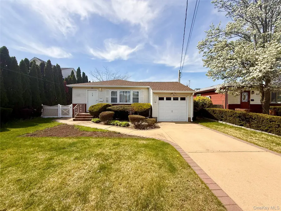 358 Starke Avenue, East Meadow, NY 11554 - #2