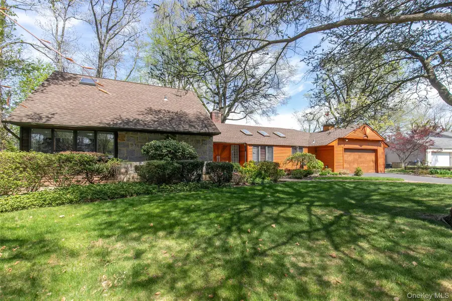 20 Old Farm Road, Great Neck, NY 11020 - #2