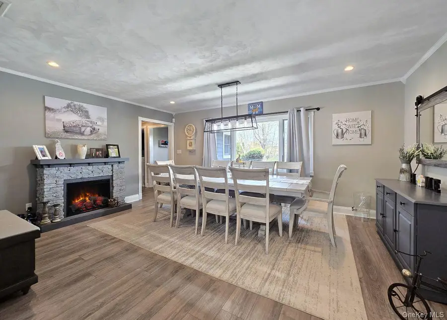 22 Clifford Drive, Farmingdale, NY 11735 - #3