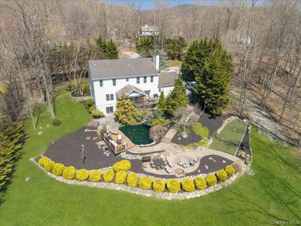 27 Kramers Pond Road, Putnam Valley, NY 10579