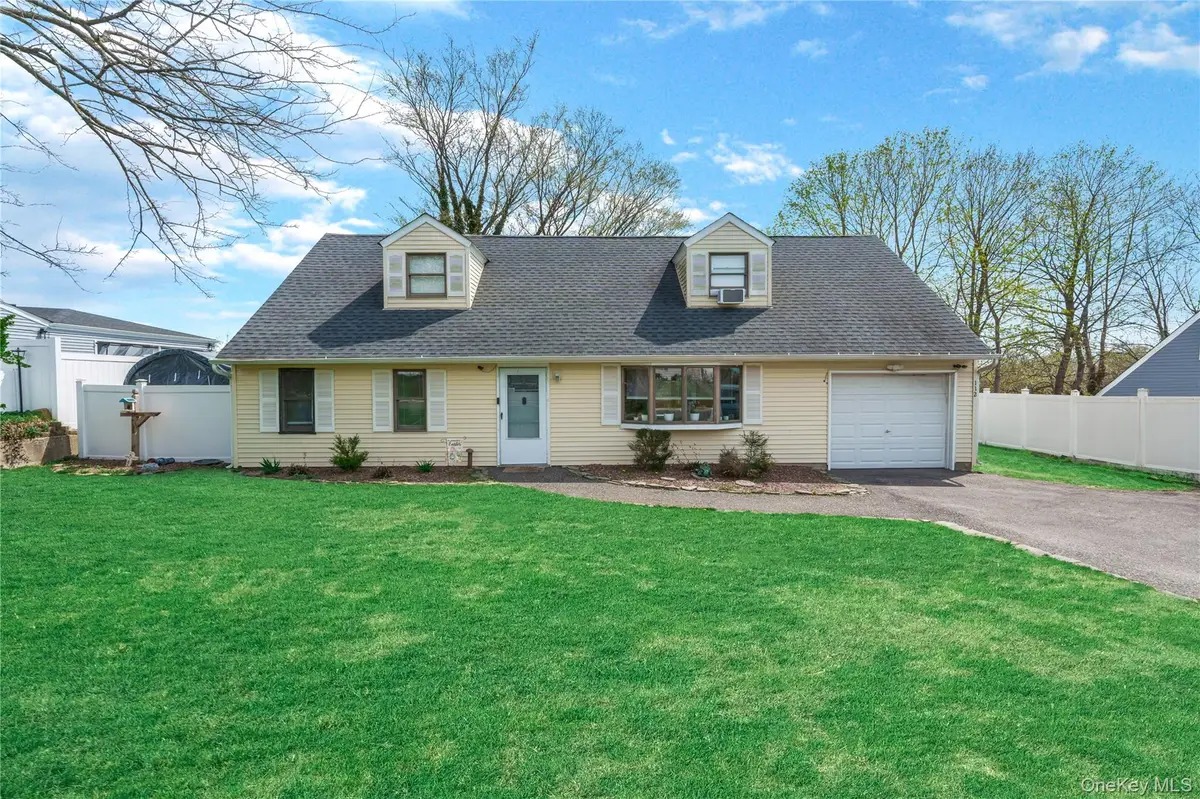 112 Rosemont Avenue, Farmingville, NY 11738 - #1