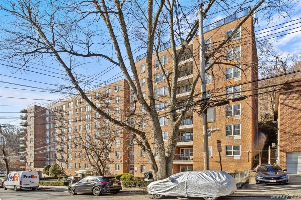 5425 Valles Avenue #2H, Bronx, NY 10471 - #1