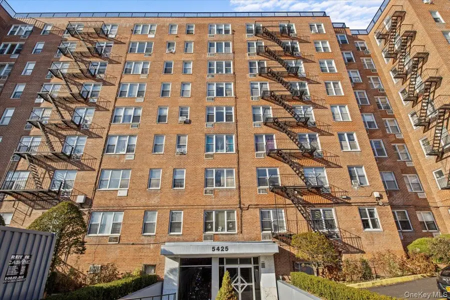 5425 Valles Avenue #2H, Bronx, NY 10471 - #2