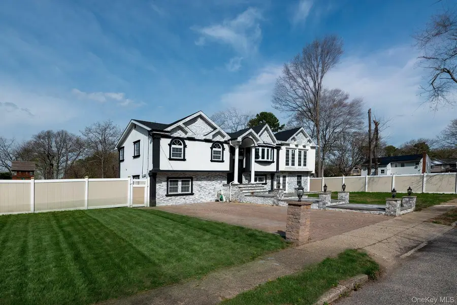 478 Mayflower Avenue, Brentwood, NY 11717 - #3