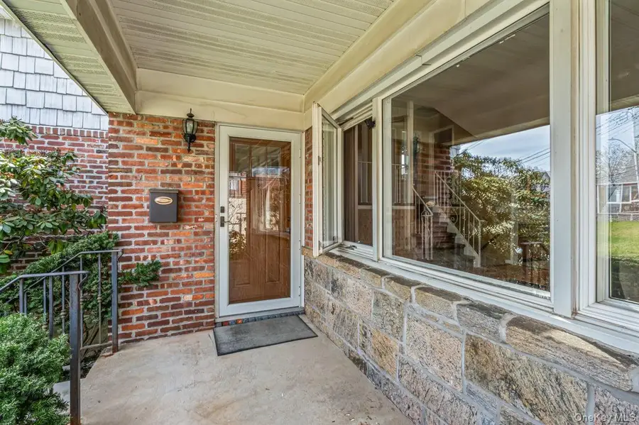 54-08 253rd Street, Little Neck, NY 11362 - #3