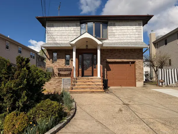 208 Doris Avenue, Franklin Square, NY 11010