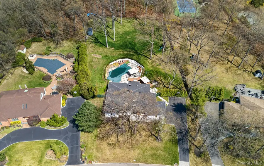 161 Yukon Drive, Woodbury, NY 11797 - #3