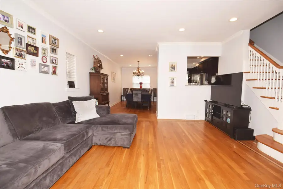 10548 65th Road, Forest Hills, NY 11375 - #3