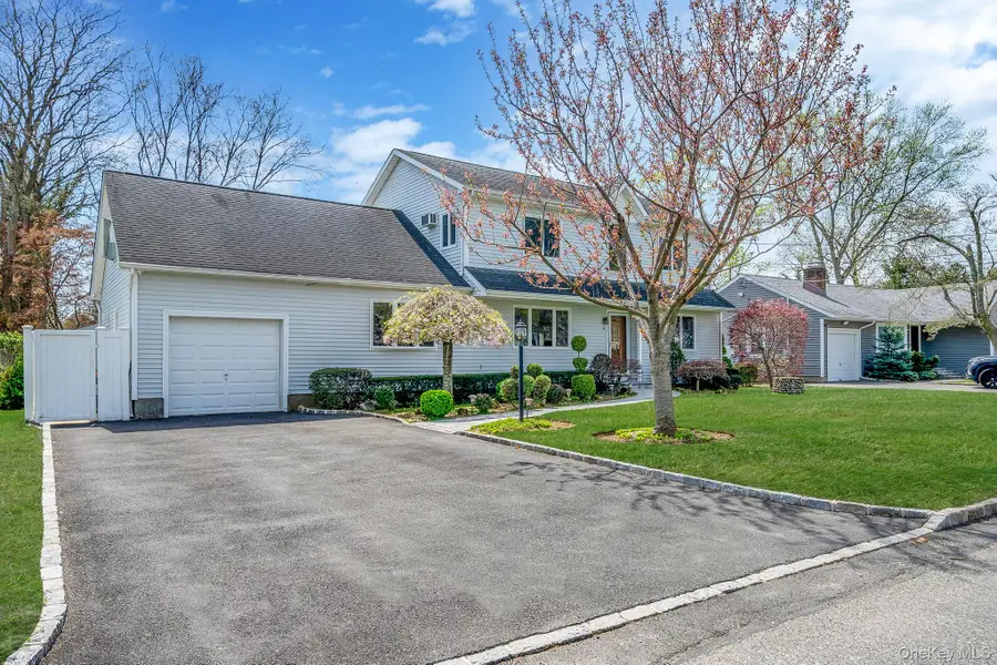 14 Chichester Road, Huntington Station, NY 11746 - #2